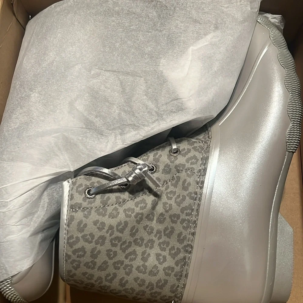 Sperry‎ Kids’ Grey Leopard Saltwater Boot/Bootie | NEW/NEW in BOX!! 🩶🩶❄️❄️